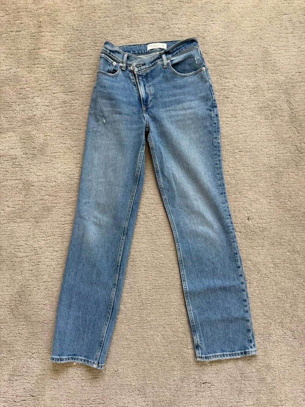 Abercrombine & Fitch Ultra High Rise Straight Jean